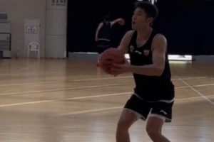 吳前&陸文博等出鏡！浙江男籃曬訓(xùn)練視頻：搓搓手 三分訓(xùn)練日