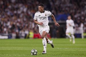 記者：貝林昨日在皇馬基地待了9個(gè)小時(shí)，投入大量時(shí)間康復(fù)訓(xùn)練