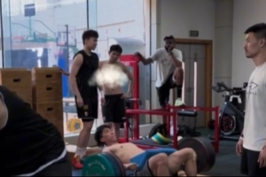 吳前等人出鏡！浙江男籃曬球隊訓(xùn)練視頻：力量房??????