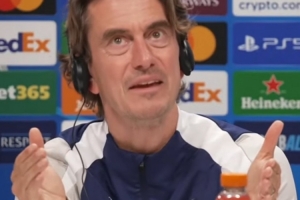 歐冠首秀！弗蘭克：我曾在小球場(chǎng)踢英冠；明日意義重大且無(wú)比期待