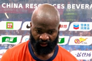 蘭克爾-澤：我們相互信任，李霄鵬對我們的支持讓我們像團(tuán)隊