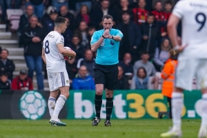 英超第11輪裁判安排：卡瓦納主裁曼城VS利物浦，巴羅特執(zhí)法曼聯(lián)