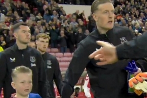 感恩！皮克福德兒子穿埃弗頓+桑德蘭拼接球衣，球員出道于桑德蘭