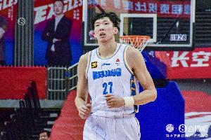 周琦替補(bǔ)！四川全運(yùn)男籃首戰(zhàn)對(duì)陣湖北 胡金秋&孫銘徽領(lǐng)銜首發(fā)