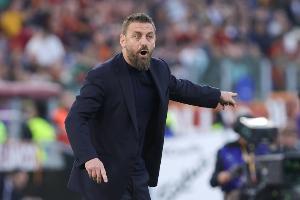 斯基拉：德羅西愿與熱那亞簽署短期執(zhí)教合同，正等待俱樂部的決定