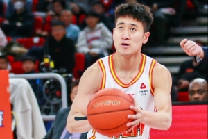 姜偉澤：腳傷5個(gè)月 第一次復(fù)出比賽 有種重生的感覺(jué) 回來(lái)就是好的