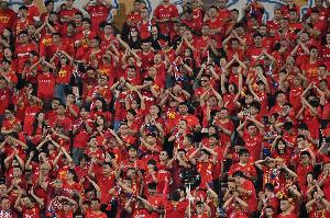 青島海牛賀信銅梁龍：祝賀重慶足球開啟新篇章 期待未來(lái)加強(qiáng)合作