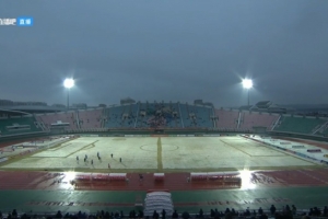 冰天雪地！延邊龍鼎主場積雪嚴重，草坪都被染成了白色