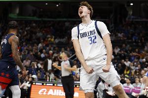 弗拉格：大家對球隊進(jìn)攻體系更適應(yīng)了 現(xiàn)在也更有條理對我們有利