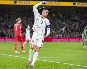 肘擊染紅！多家葡媒：C羅已獲準(zhǔn)離開國家隊(duì)，足協(xié)希望他下輪觀戰(zhàn)