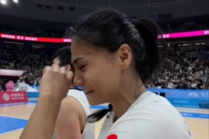 廣東全運(yùn)女籃奪冠后眾將喜極而泣！主帥鄭薇指導(dǎo)：太不容易了