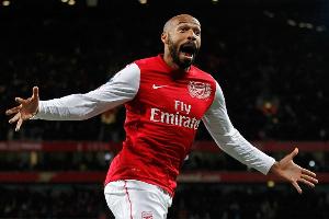 TA：球員版長袖球衣全面回歸，除功能性外也注重風(fēng)格和個人表達(dá)