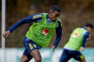 1.4億瑞典第一身價(jià)！伊薩克替補(bǔ)半小時(shí)0射門 本屆世預(yù)賽至今0進(jìn)球