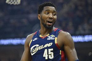 米切爾：今晚球隊頂住了壓力 我們保持了應(yīng)有的水準(zhǔn)