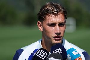 記者：皮奧·埃斯波西托應該出國踢球，這樣才能成長為偉大球員