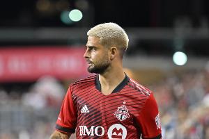 羅體：因西涅為等待拉齊奧拒絕多份報(bào)價(jià)，洛蒂托態(tài)度仍搖擺不定