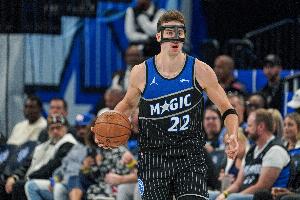 沖擊力十足！小瓦格納13中5得到20分6板3助1斷 罰球12中10