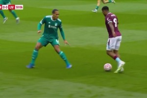 預(yù)判太強(qiáng)了！范迪克教你1v1怎么防守？