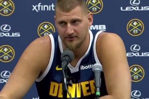 約基奇調(diào)侃布朗：之前我們一起奪冠，現(xiàn)在我要再次拯救他的生涯！