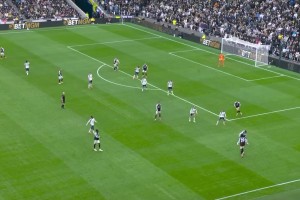 一周5佳球-梅羅上榜！梅西挑球過(guò)人一條龍&C羅遠(yuǎn)射世界波??